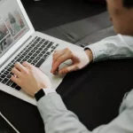 Internet Światłowodowy: Rewolucja w Świecie Połączeń